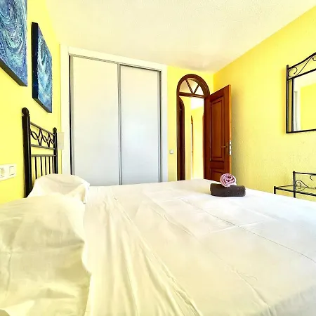 Cozy One Bedroom Apartment, Wifi,Ocean View,Tenerife Lägenhet *